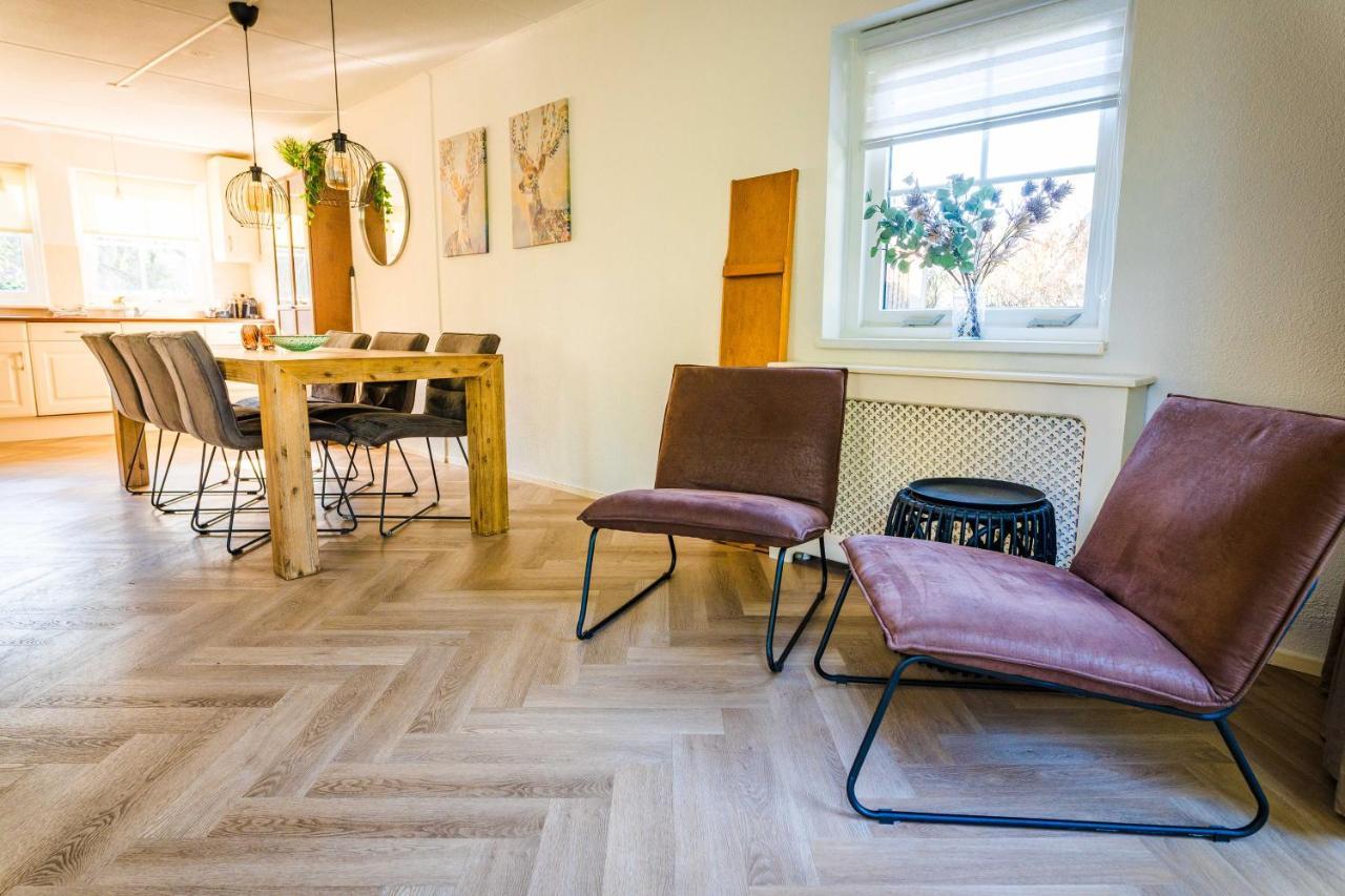 Luxe vakantiehuis in het bos met jacuzzi en sauna Lunteren Buitenkant foto