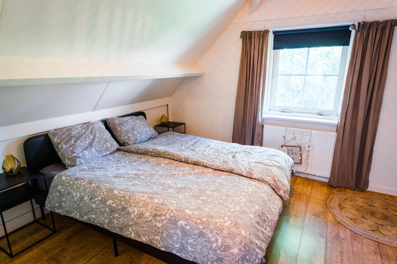 Luxe vakantiehuis in het bos met jacuzzi en sauna Lunteren Buitenkant foto