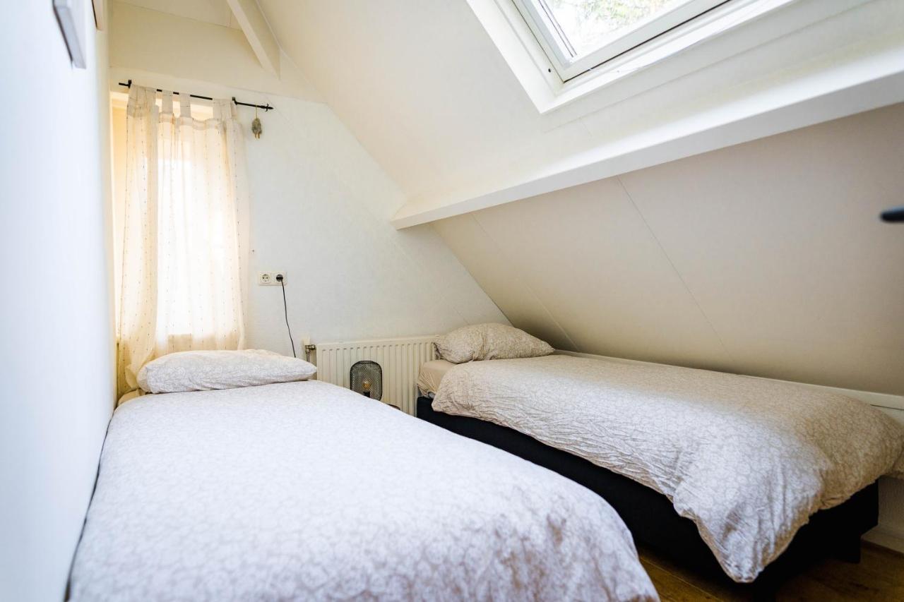 Luxe vakantiehuis in het bos met jacuzzi en sauna Lunteren Buitenkant foto